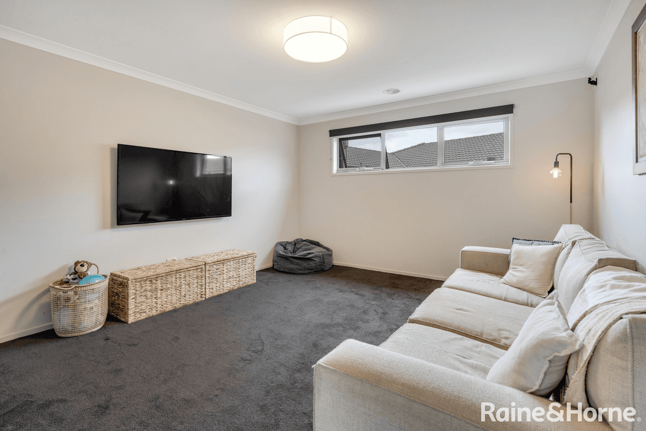 45 Bannon Avenue, SUNBURY, VIC 3429