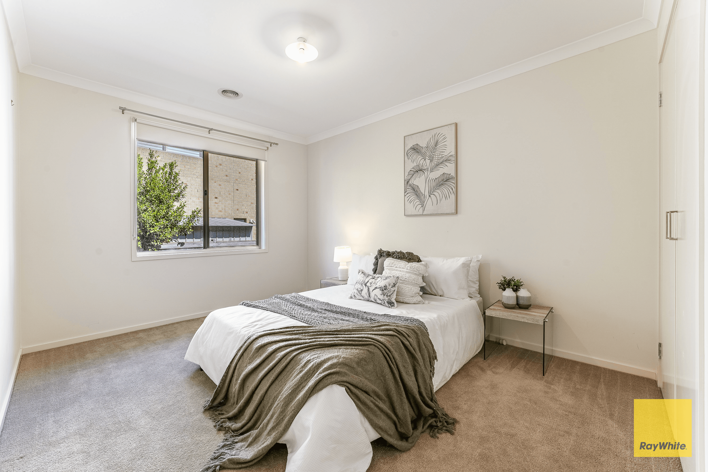 56 Stoneleigh Crescent, HIGHTON, VIC 3216