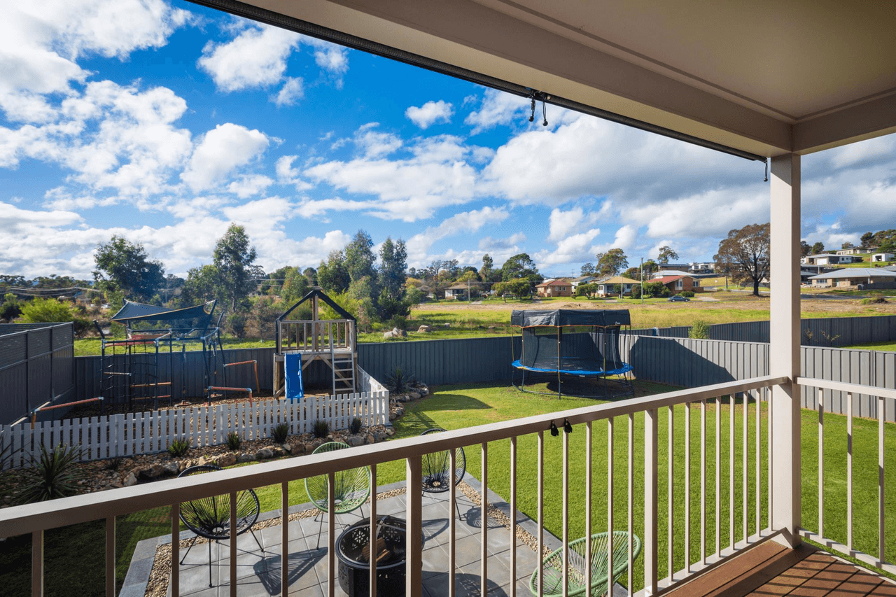 3 Wumbara Close, BEGA, NSW 2550