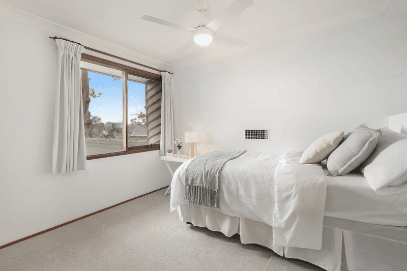 10 Leonie Parade, GREEN POINT, NSW 2251