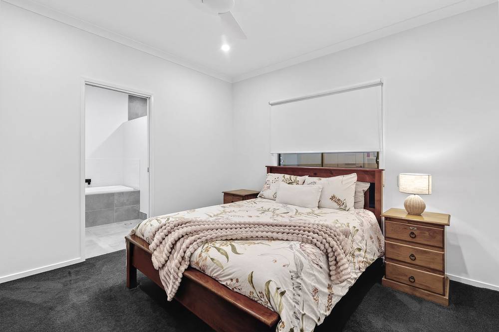 30 Matilda Crescent, BATTERY HILL, QLD 4551