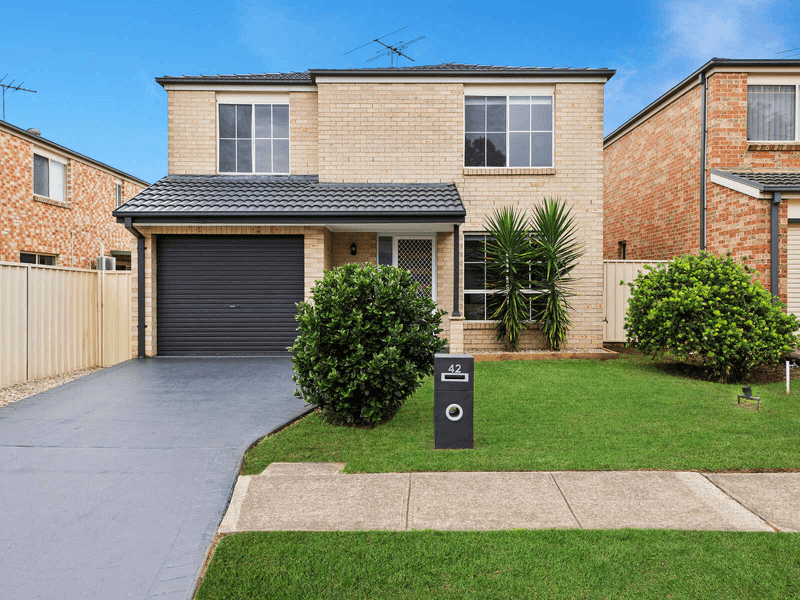 42 Manorhouse Boulevard, Quakers Hill, NSW 2763