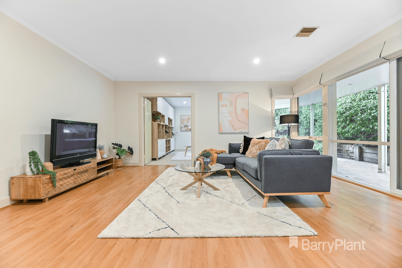 13 Sundew Court, Knoxfield, VIC 3180