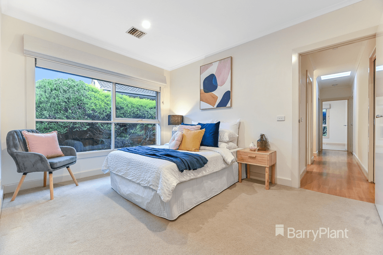 13 Sundew Court, Knoxfield, VIC 3180