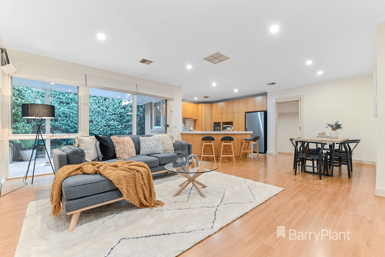 13 Sundew Court, Knoxfield, VIC 3180