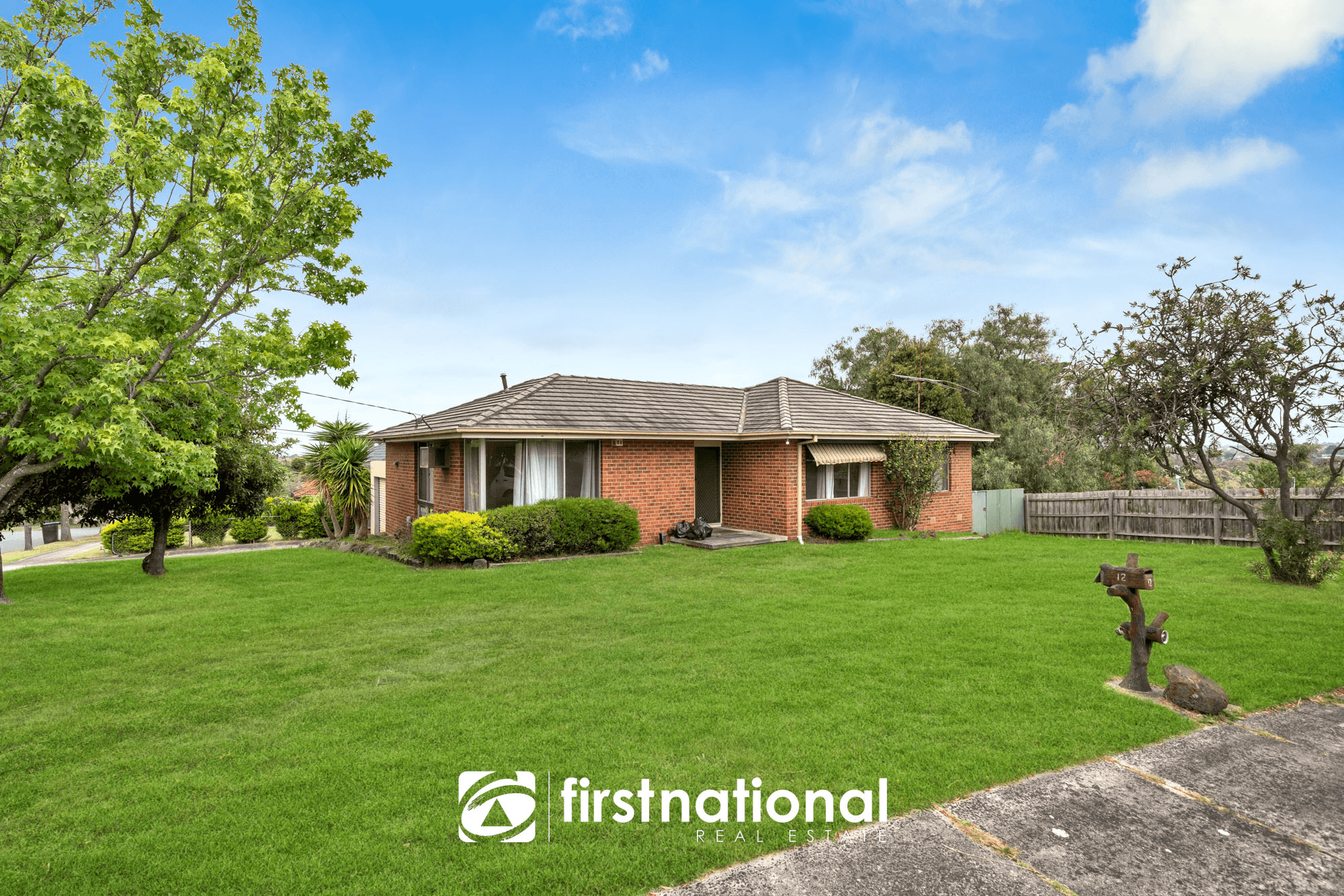 12 Essex Park Drive, Endeavour Hills, VIC 3802