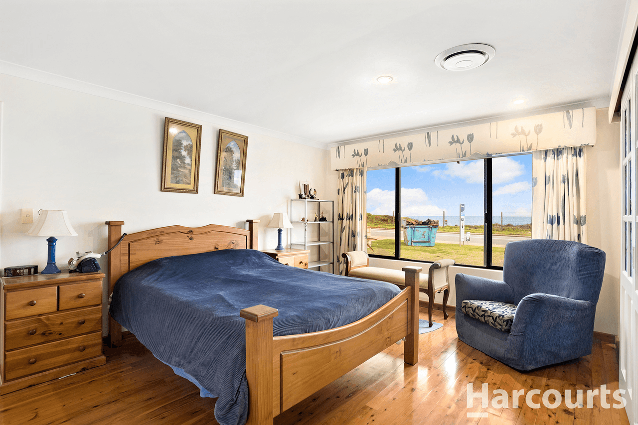 31 Halls Head Parade, HALLS HEAD, WA 6210