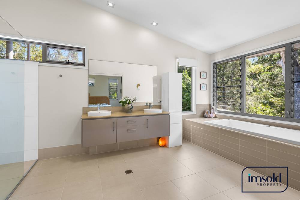 4/90 Beach Road, Noosa North Shore, QLD 4565