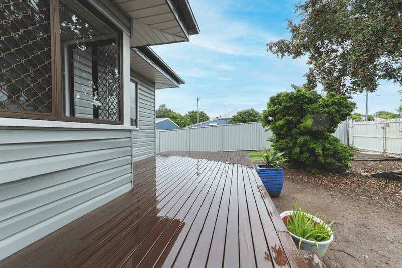 40 LUSITANIA STREET, NEWTOWN, QLD 4305