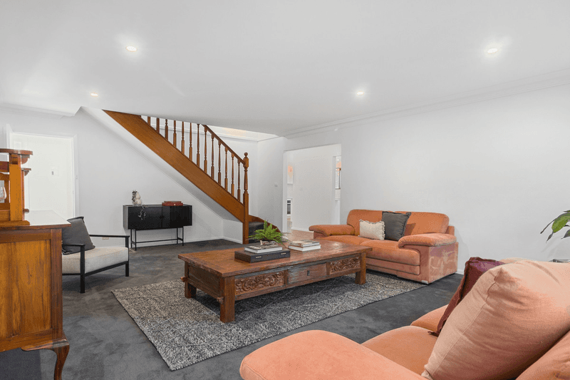 8 Arnhem Place, RED HILL, ACT 2603