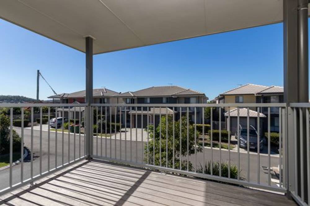 30 6 CLEARWATER STREET, BETHANIA, QLD 4205
