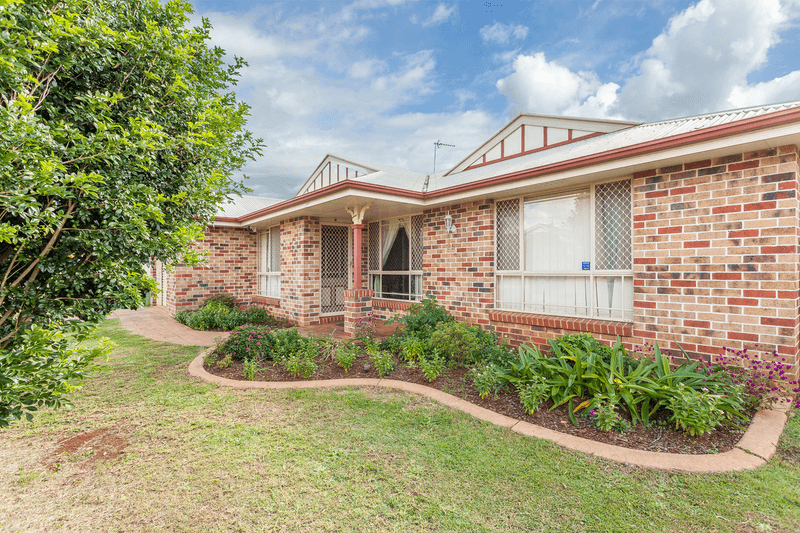 25 Swartz Street, Kearneys Spring, QLD 4350