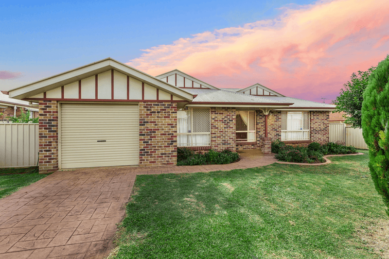 25 Swartz Street, Kearneys Spring, QLD 4350