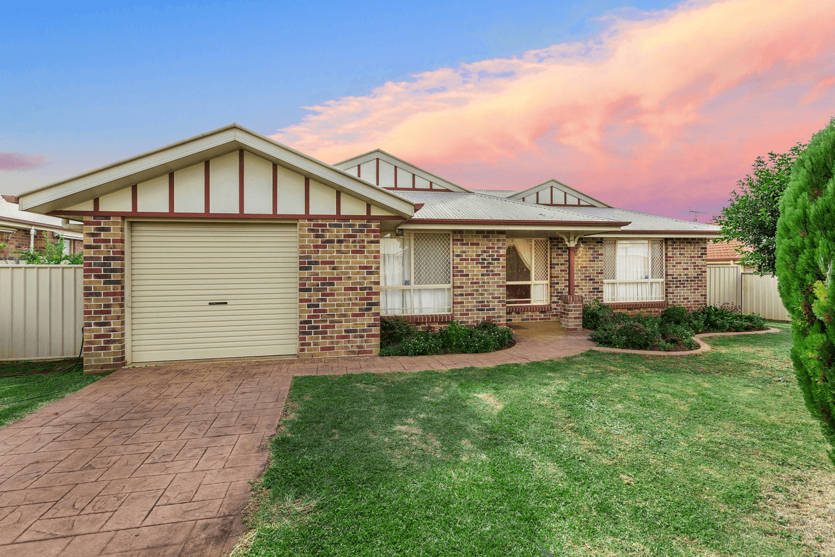 25 Swartz Street, Kearneys Spring, QLD 4350