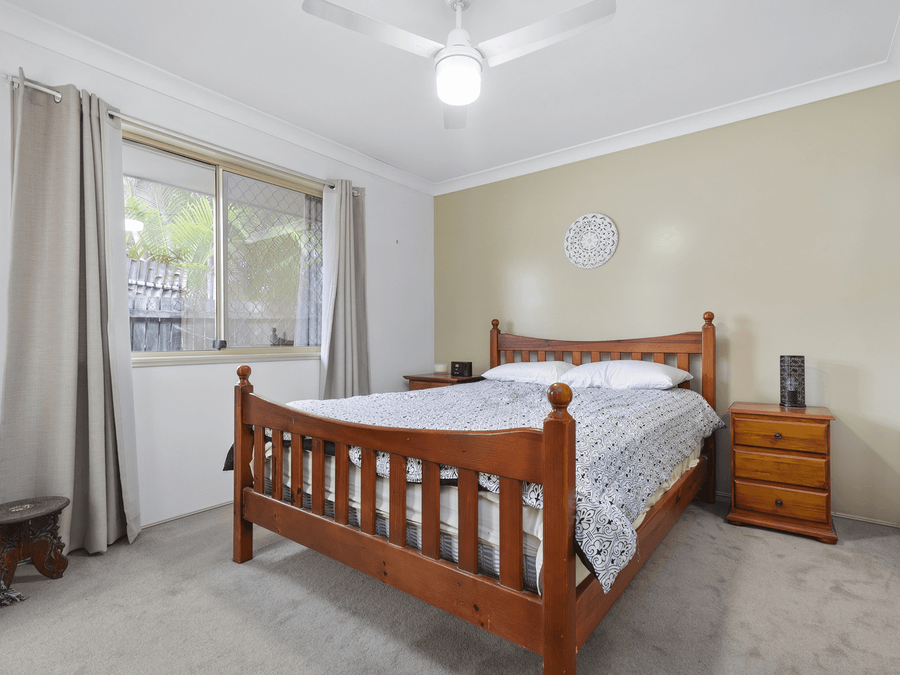 145 Bestmann Rd E, Sandstone Point, QLD 4511