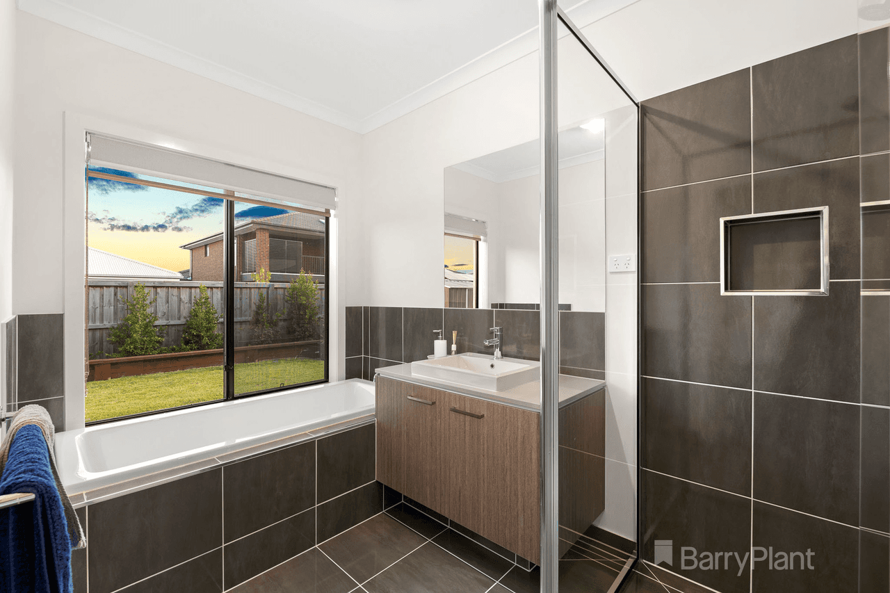 81 Kaduna Drive, Officer South, VIC 3809