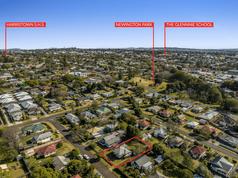 11 Dunkley Street, SOUTH TOOWOOMBA, QLD 4350