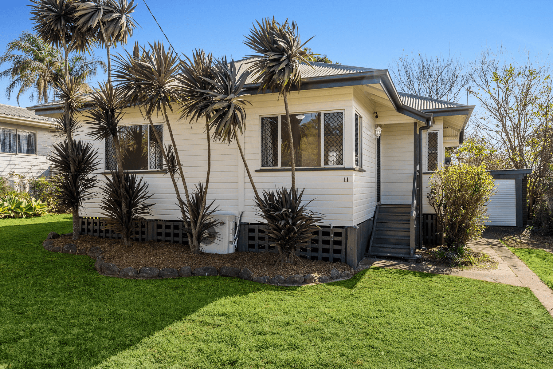 11 Dunkley Street, SOUTH TOOWOOMBA, QLD 4350