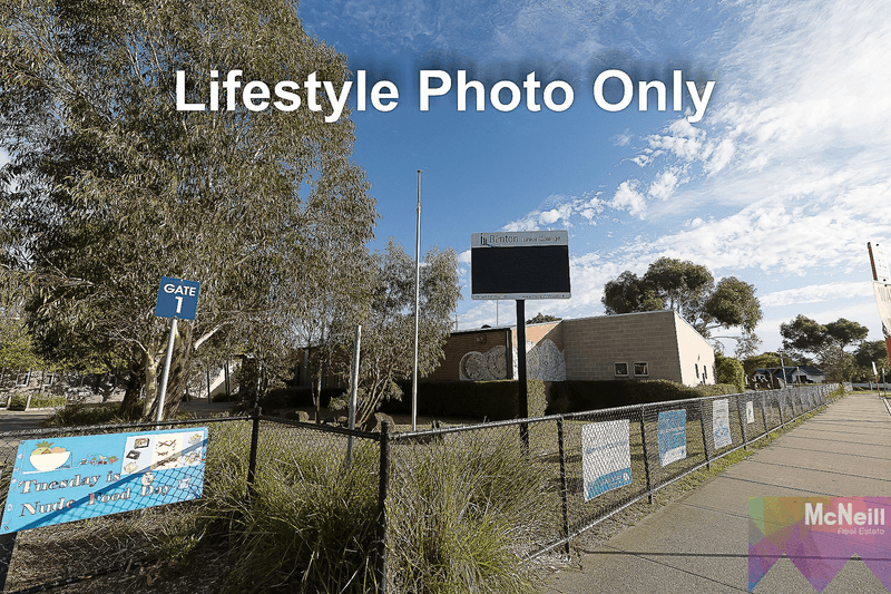 2  Sarshas Way, Mount Martha, VIC 3934