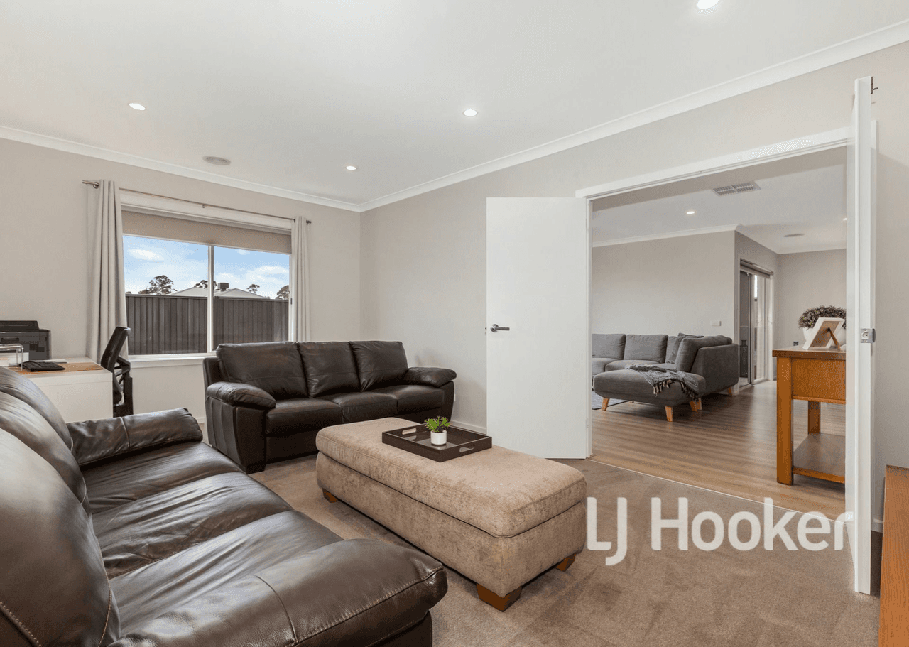 11 Greenaway Drive, KILMORE, VIC 3764