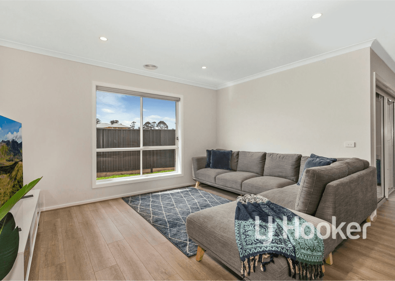 11 Greenaway Drive, KILMORE, VIC 3764