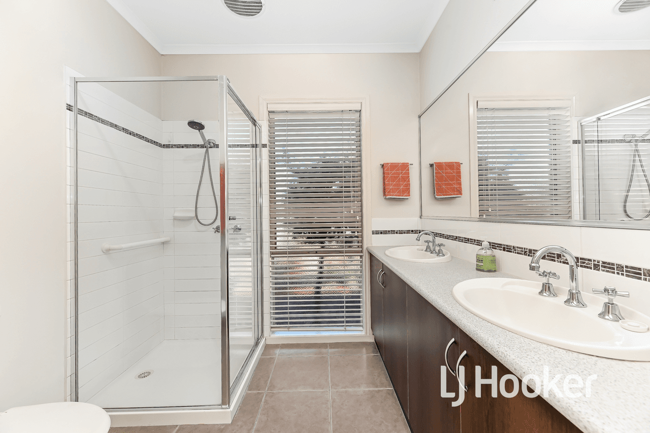 6/27-29 Rogers Street, PAKENHAM, VIC 3810