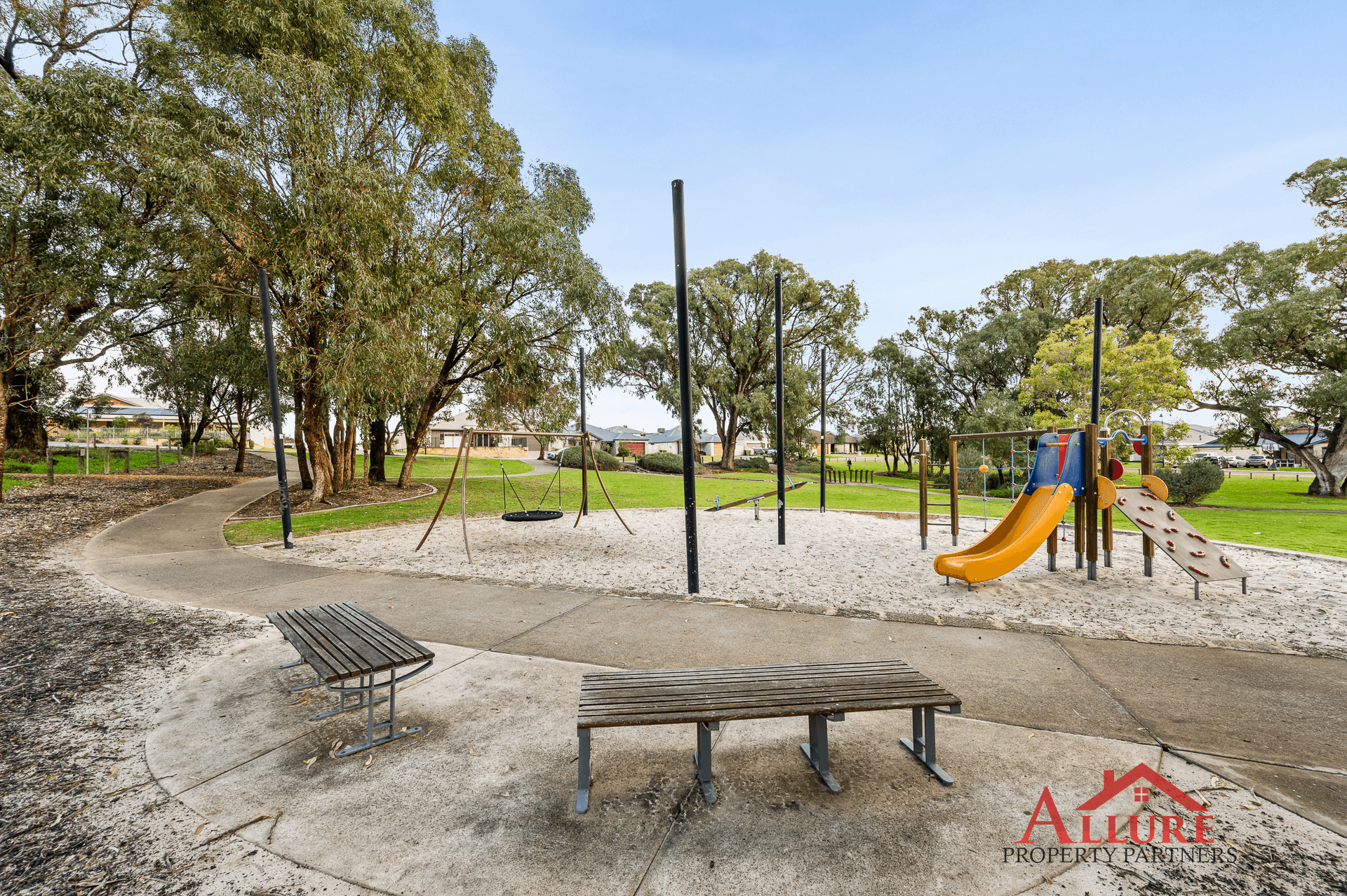 49 Warburton Trl, Lakelands, WA 6180