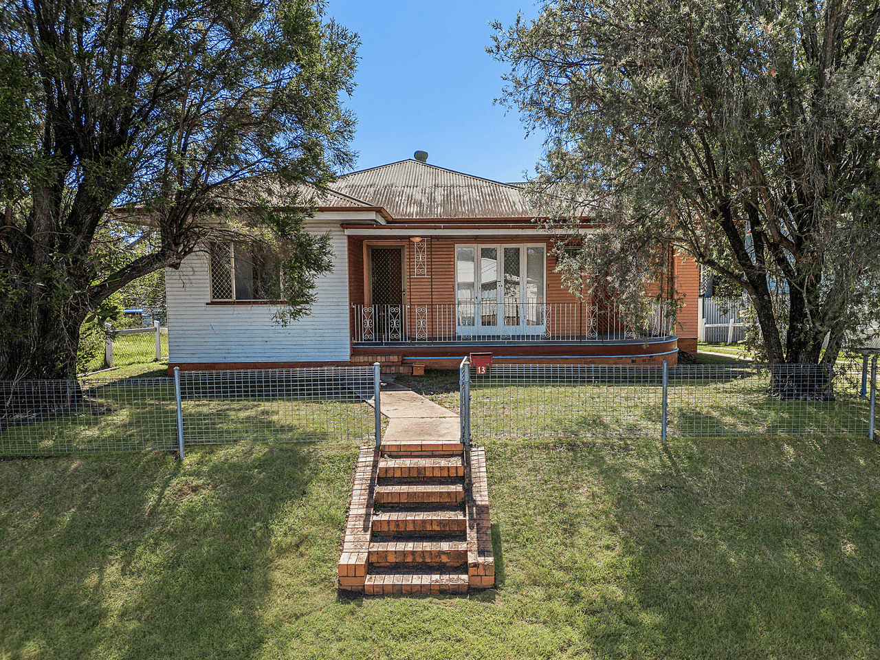 13 Law Street, BUNDAMBA, QLD 4304