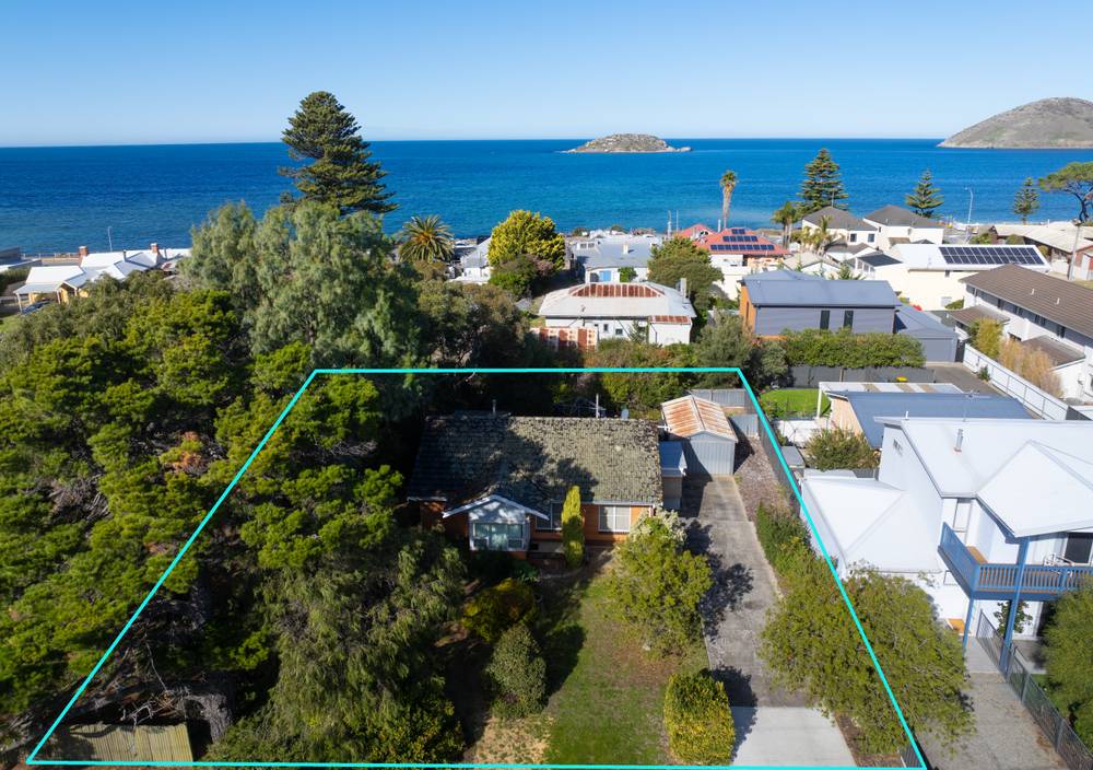16 Giles St, Encounter Bay, SA 5211