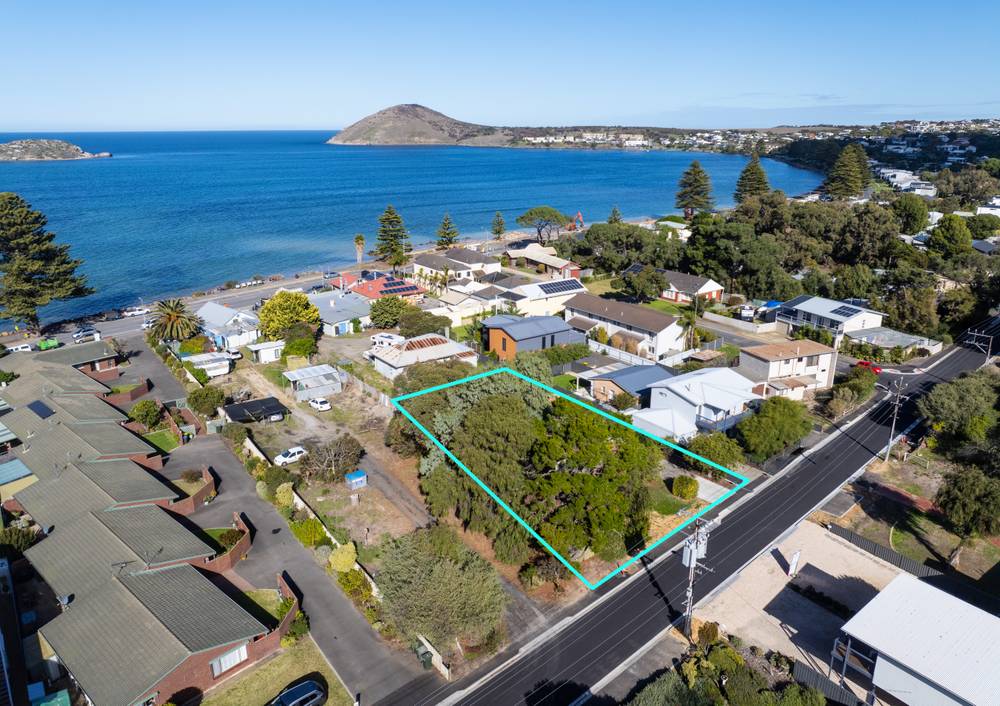16 Giles St, Encounter Bay, SA 5211