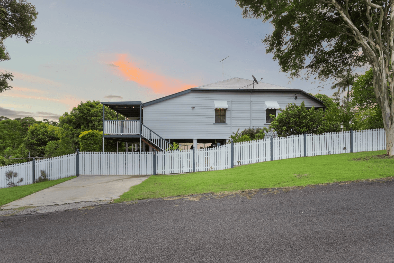 51 Holdsworth Road, NORTH IPSWICH, QLD 4305