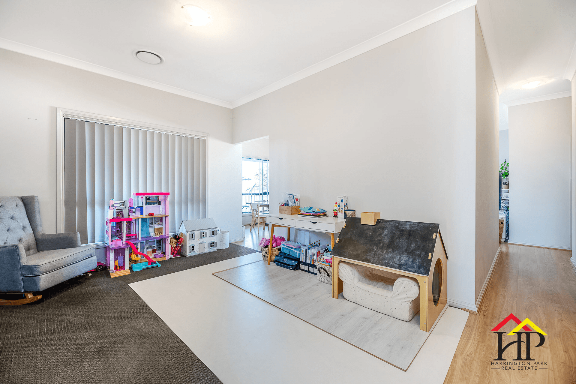 8 Logonia Crescent, MOUNT ANNAN, NSW 2567