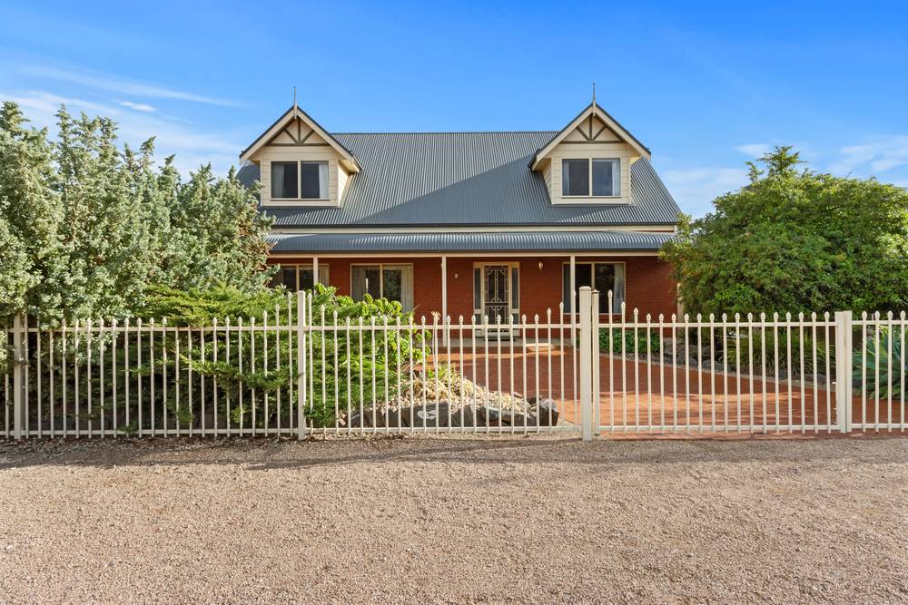 3 Crutchett Road, MOONTA, SA 5558