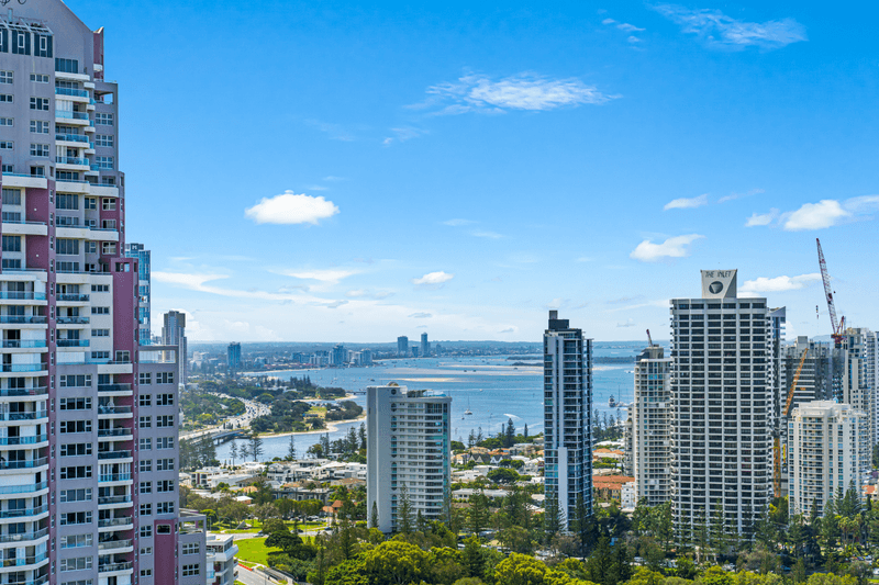 162/2 Admiralty Drive, PARADISE WATERS, QLD 4217