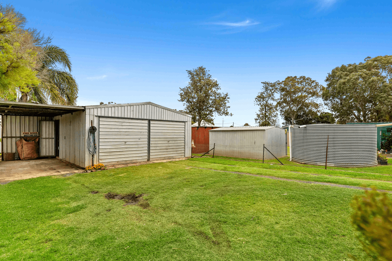 15 Donely Street, OAKEY, QLD 4401