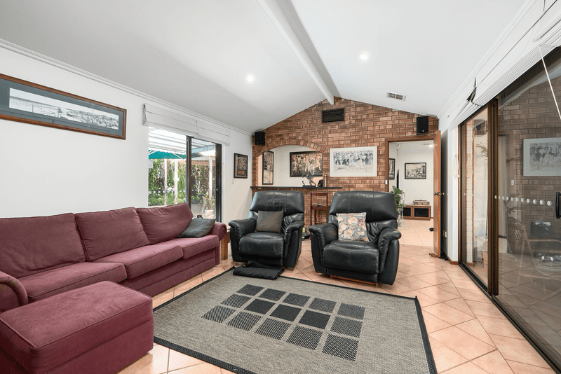 34 Benbullen Boulevard, KINGSLEY, WA 6026