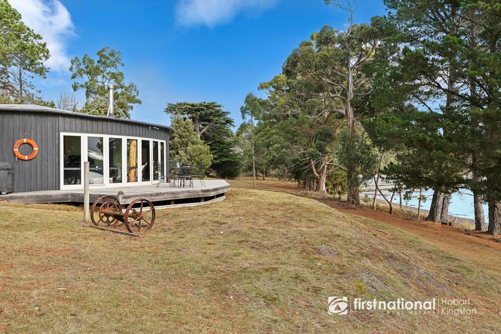 215 Lighthouse Road, SOUTH BRUNY, TAS 7150