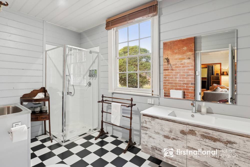 215 Lighthouse Road, SOUTH BRUNY, TAS 7150