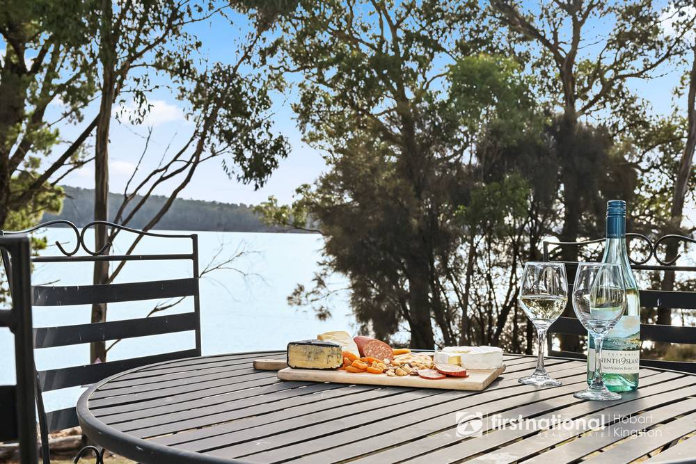 215 Lighthouse Road, SOUTH BRUNY, TAS 7150