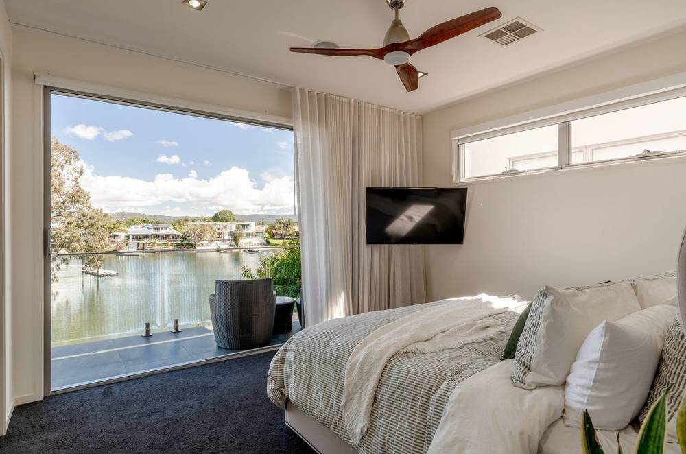 1/10 Nootka Court, BROADBEACH WATERS, QLD 4218