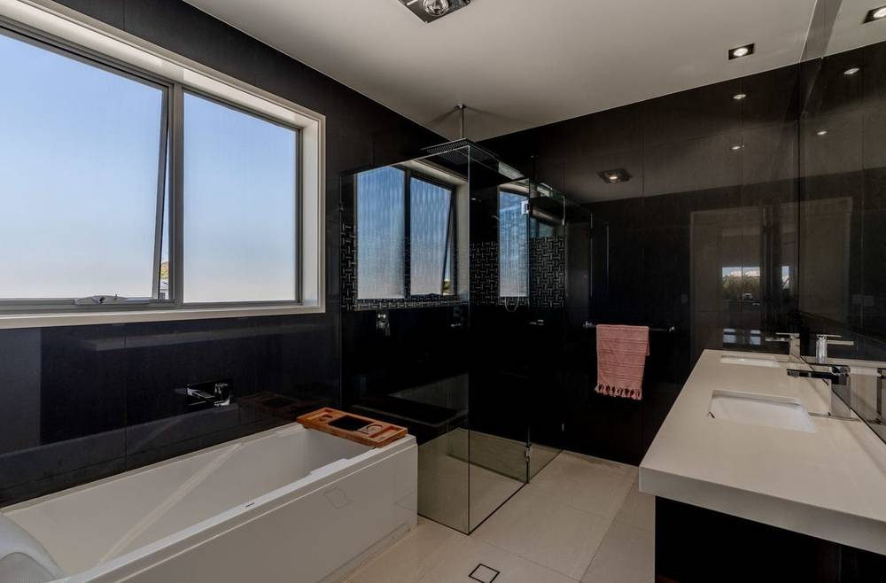 1/10 Nootka Court, BROADBEACH WATERS, QLD 4218