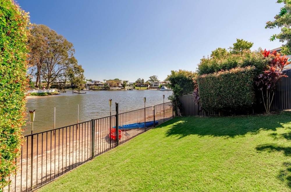 1/10 Nootka Court, BROADBEACH WATERS, QLD 4218