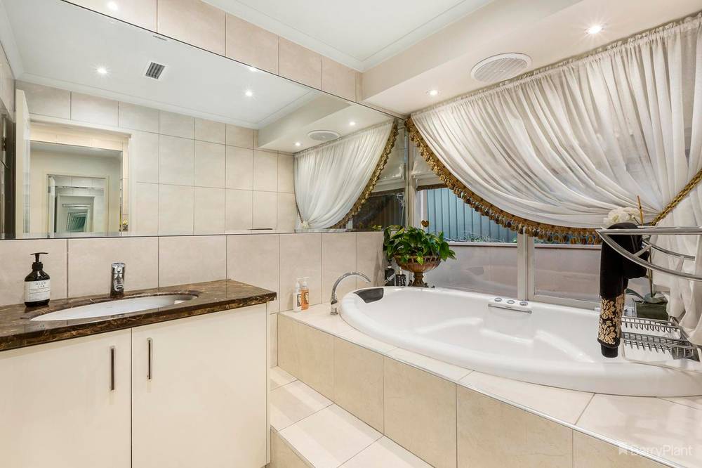 13 Anthlin Court, TEMPLESTOWE, VIC 3106