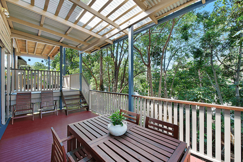 229 Chapel Hill Road, CHAPEL HILL, QLD 4069