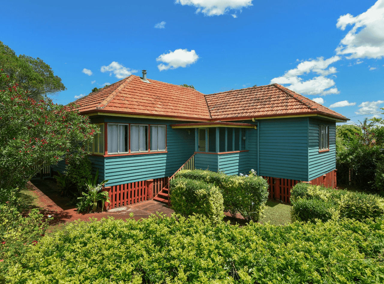 215 West Street, Harristown, QLD 4350