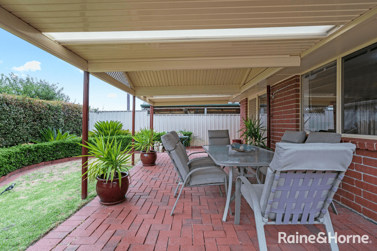 8 Zabica Avenue, WOODCROFT, SA 5162