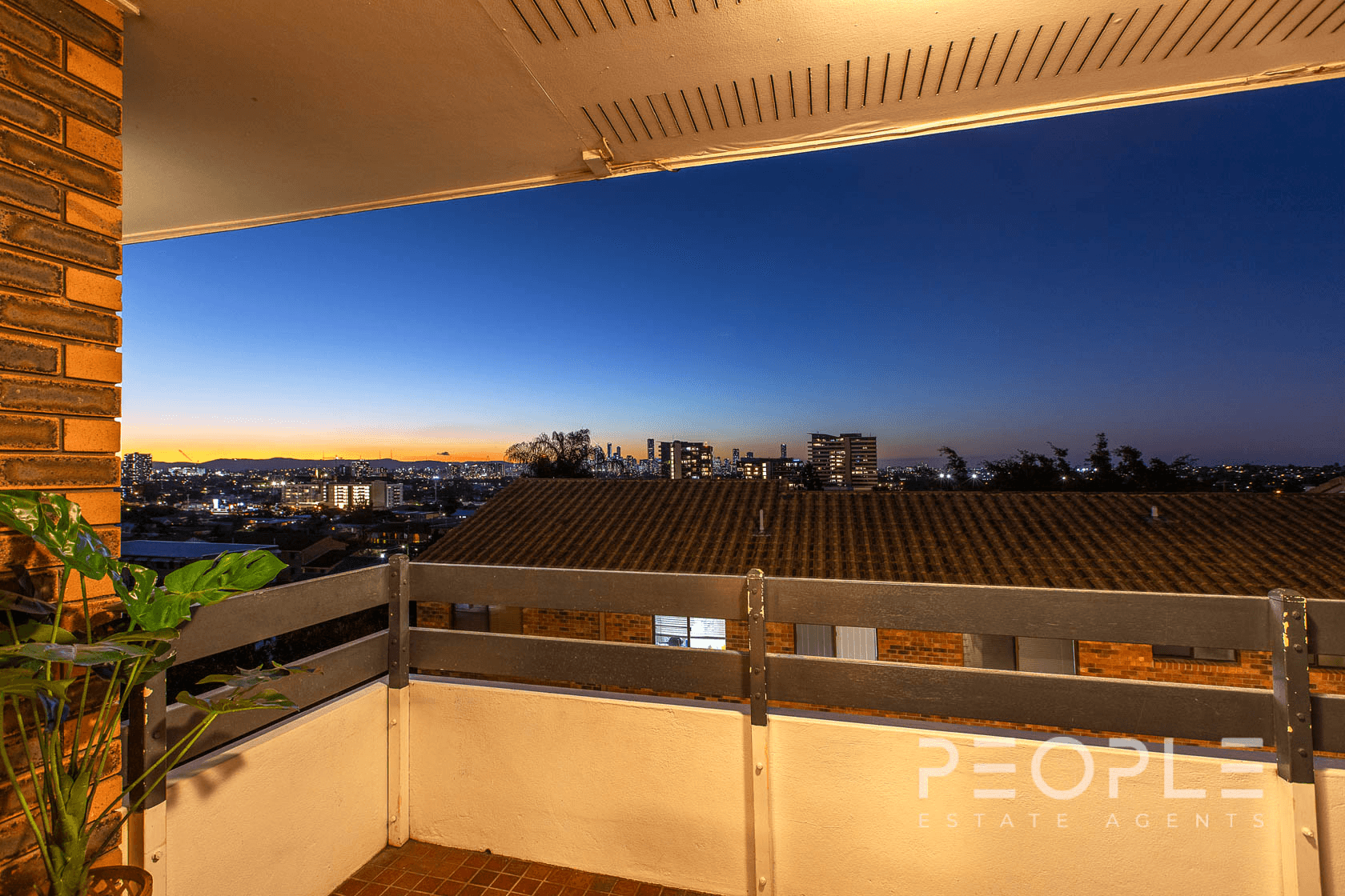 6/235 Cavendish Road, Coorparoo, QLD 4151