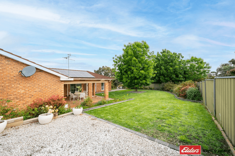 4 Hughes Street, Kelso, NSW 2795