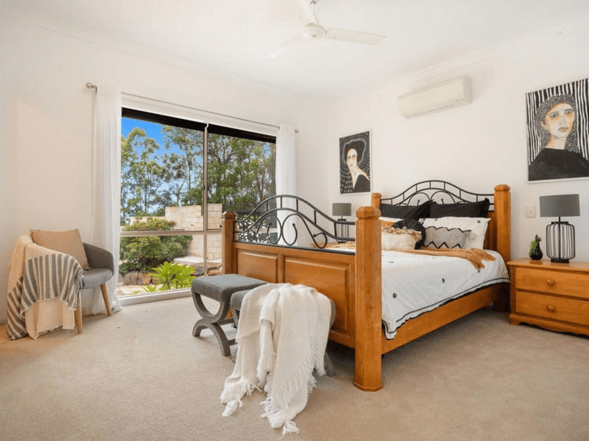 27 Glenrowan Drive, TALLAI, QLD 4213