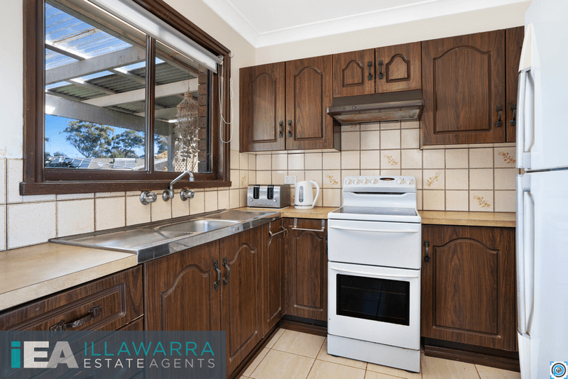 18 Corang Avenue, SUSSEX INLET, NSW 2540